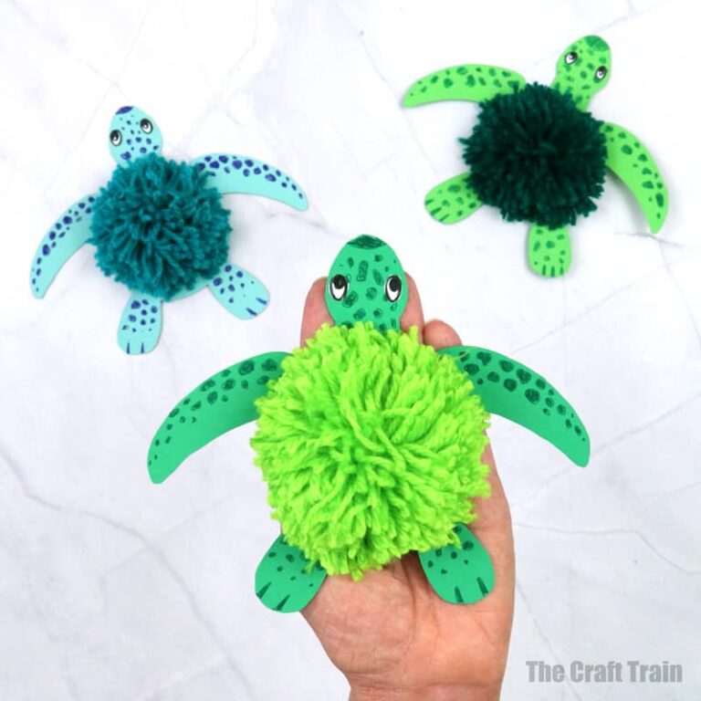 Fluffy yarn turtle craft for kids with free printable template