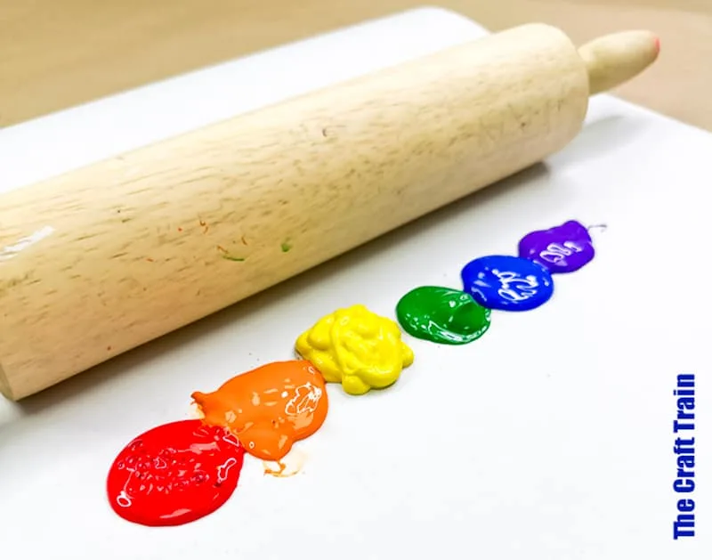Rolling pin rainbow art steps