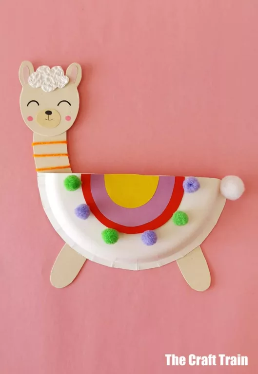 Paper plate Llama