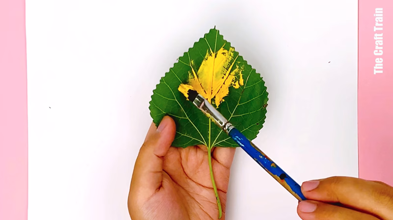 Leaf printing animal art activity steps