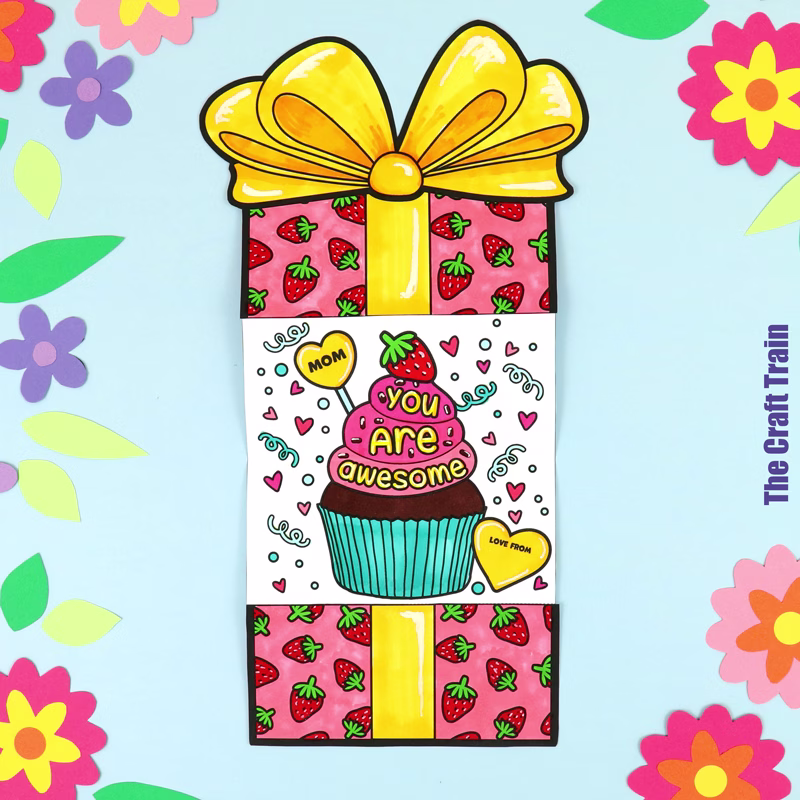 Mother's Day present fold-out card Strawberries and cupcakes design